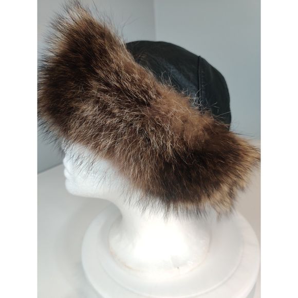 Vintage Racoon and Black Leather Fur Hat from Canada 21\